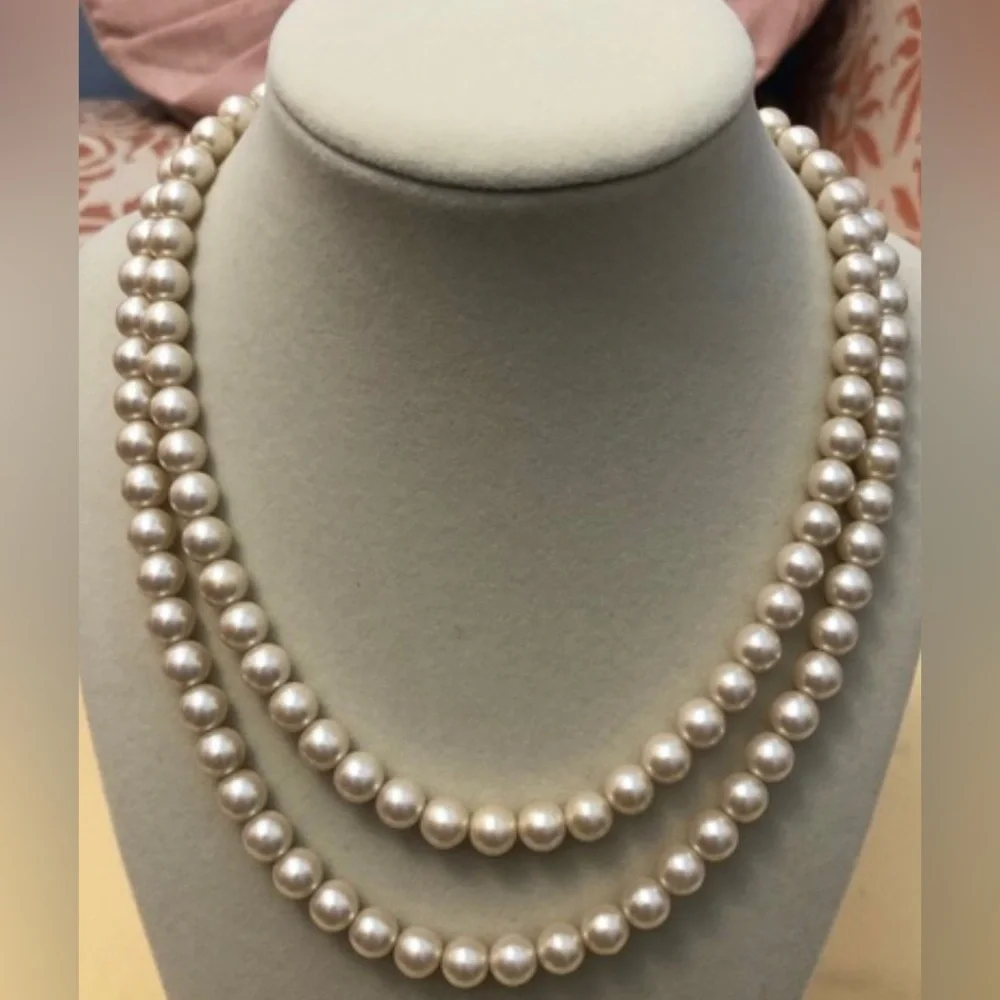 Pearl Necklace - Picture 4 of 7